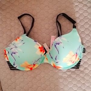 Victoria Secrets Pink bra 32DD